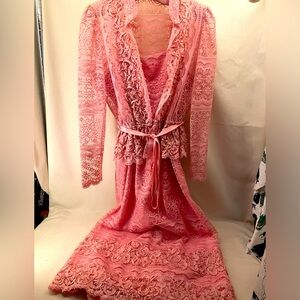 Vtg Pink lace/ribbon set.